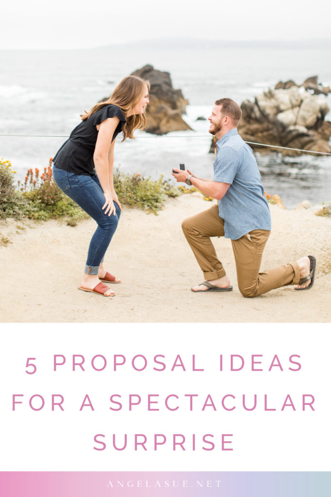 5 proposal ideas for a spectacular surprise - proposal photos - man proposing to girlfriend by the ocean